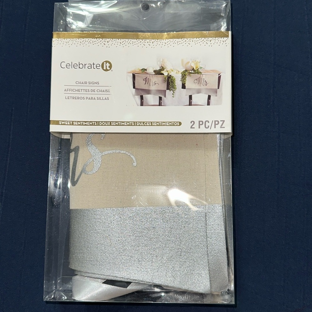 Wedding Chair Signs 
Silver (burlap type fabric)
Bride + Groom 
New in box!